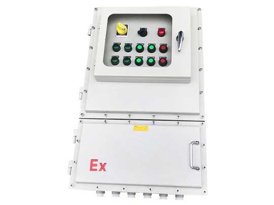 防爆配电柜在石油化工场景的应用较为广泛